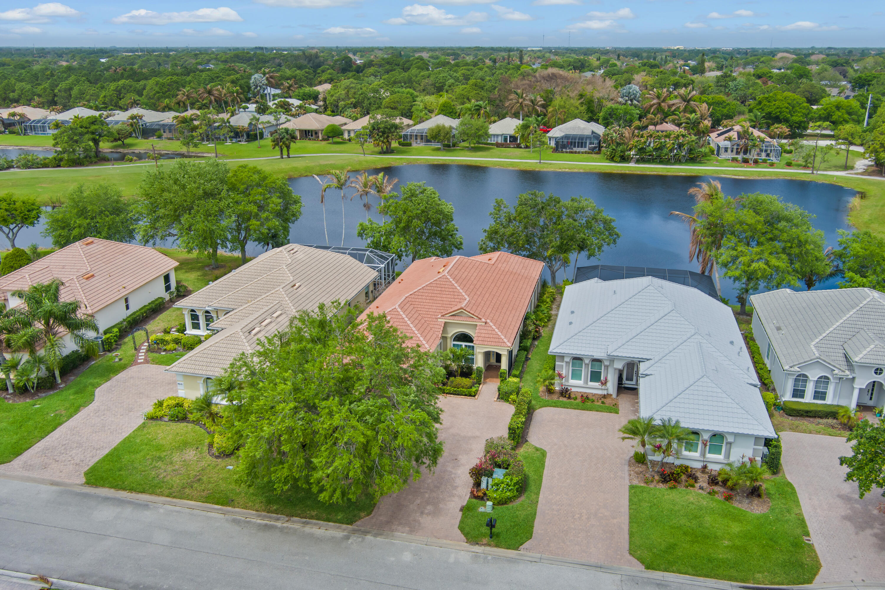 JENSEN BEACH COUNTRY CLUB - Residential