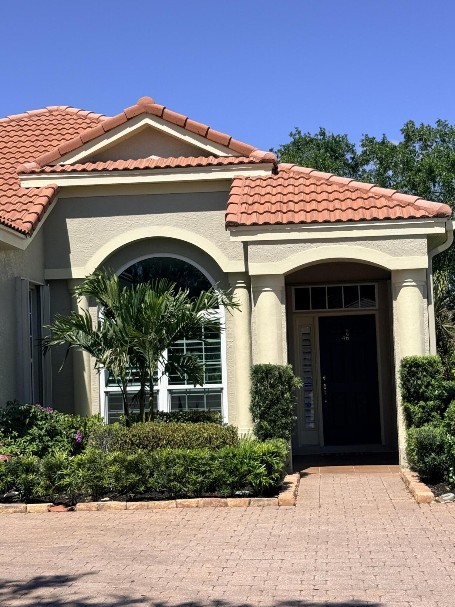 4626 NW Wandering Oak Court