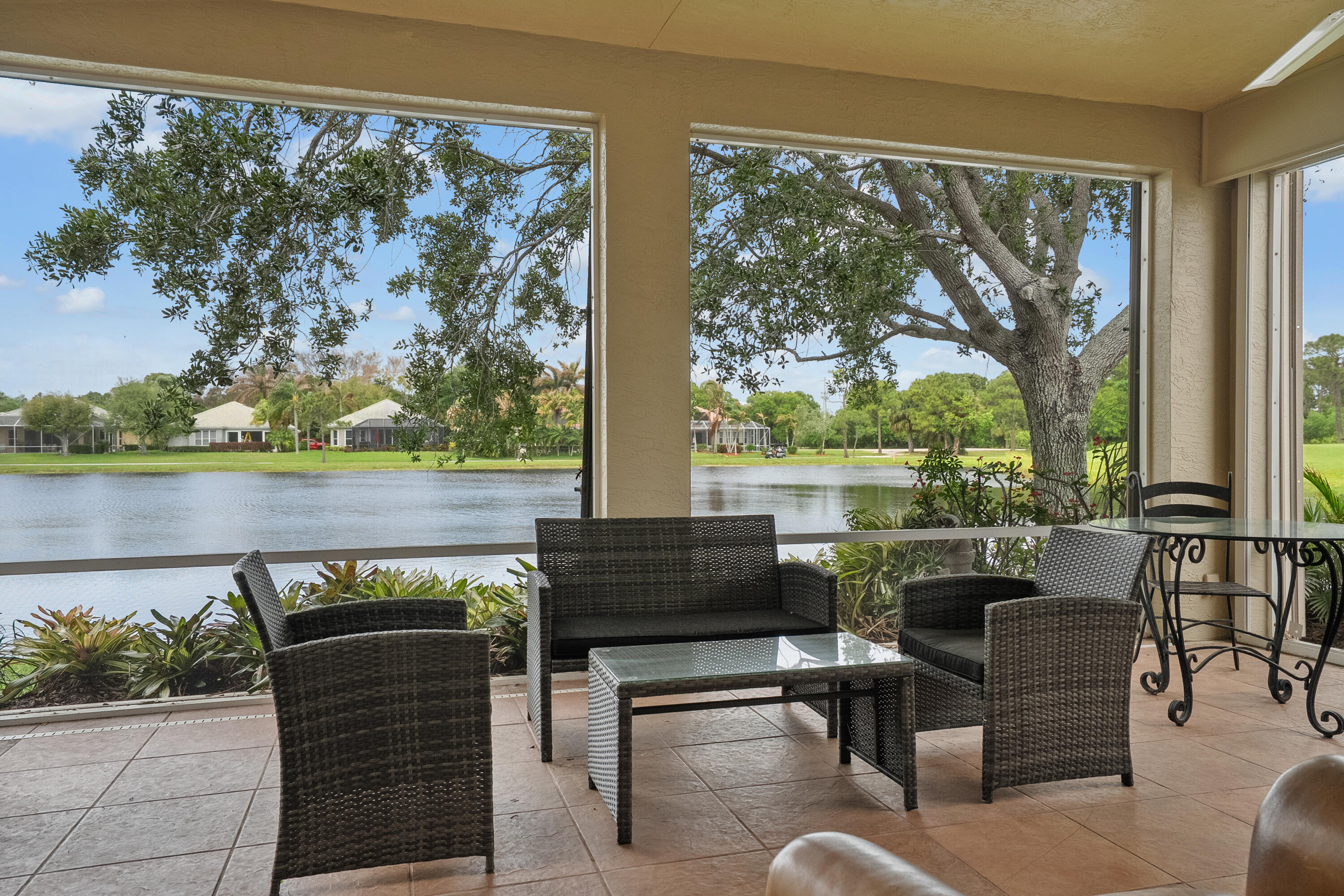 JENSEN BEACH COUNTRY CLUB - Residential