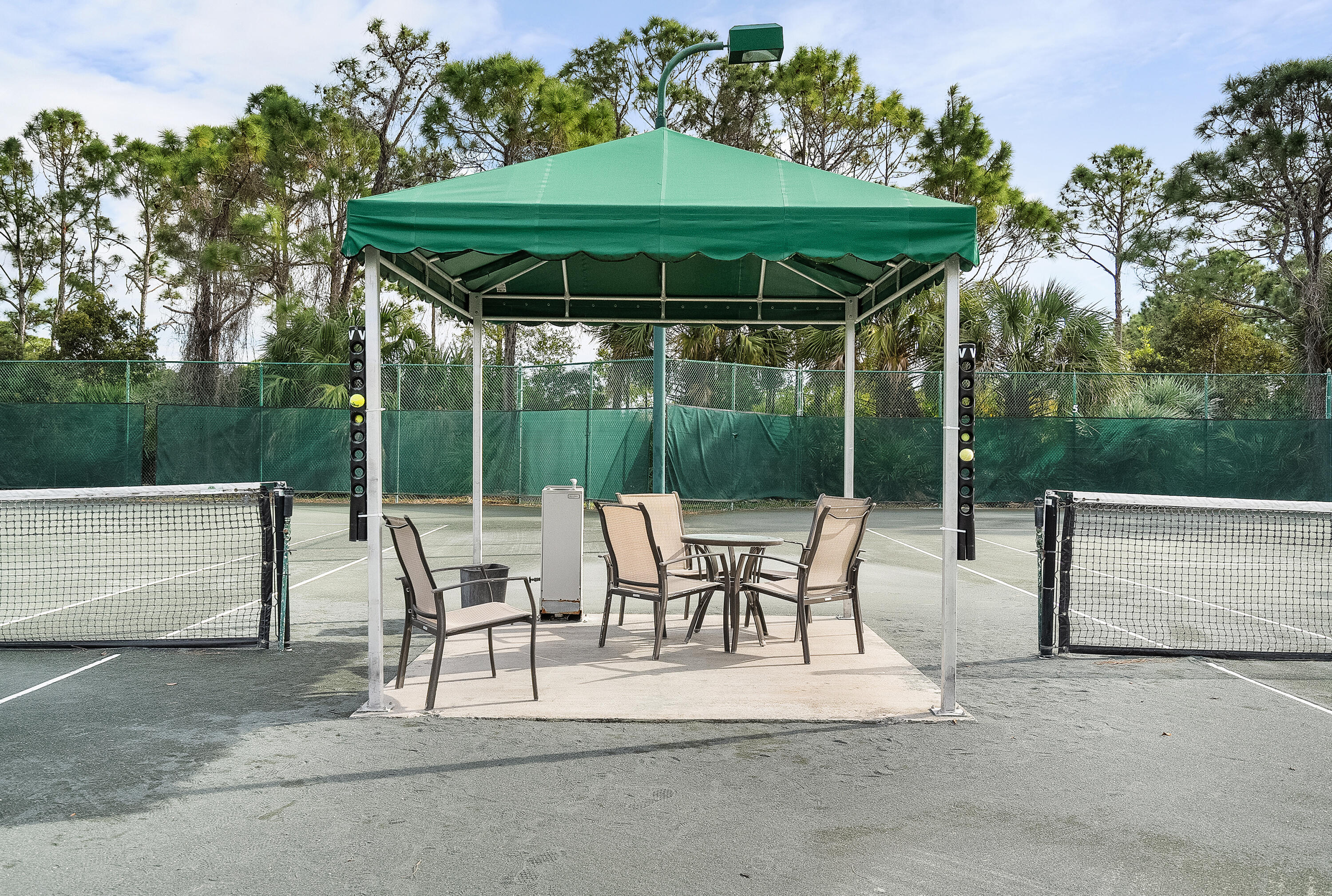 JENSEN BEACH COUNTRY CLUB - Residential