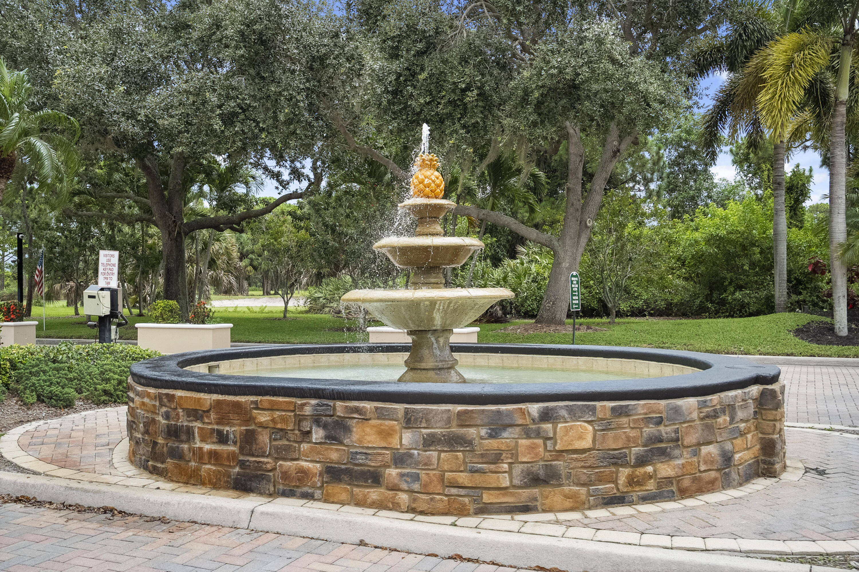 JENSEN BEACH COUNTRY CLUB - Residential