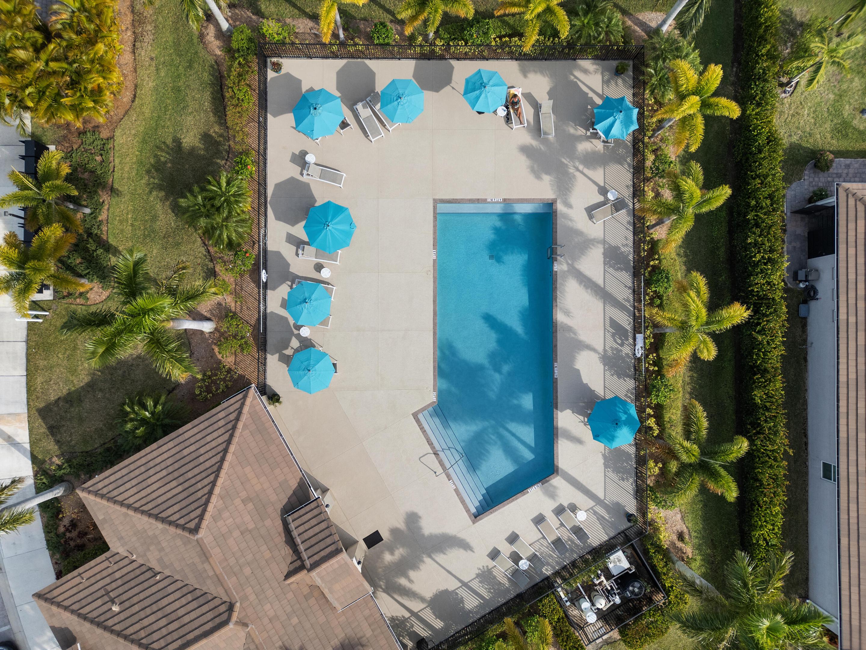 JENSEN BEACH COUNTRY CLUB - Residential