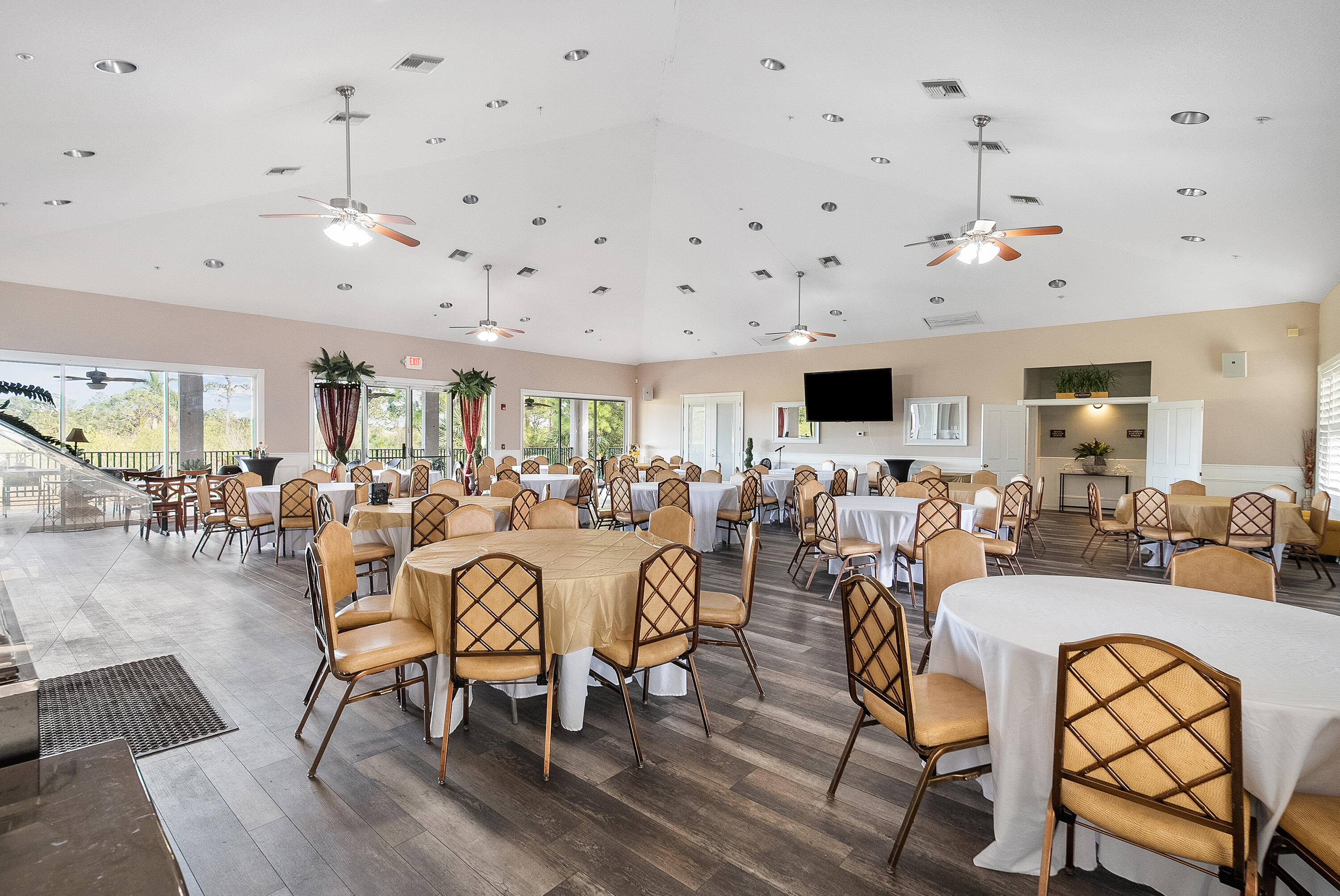 JENSEN BEACH COUNTRY CLUB - Residential