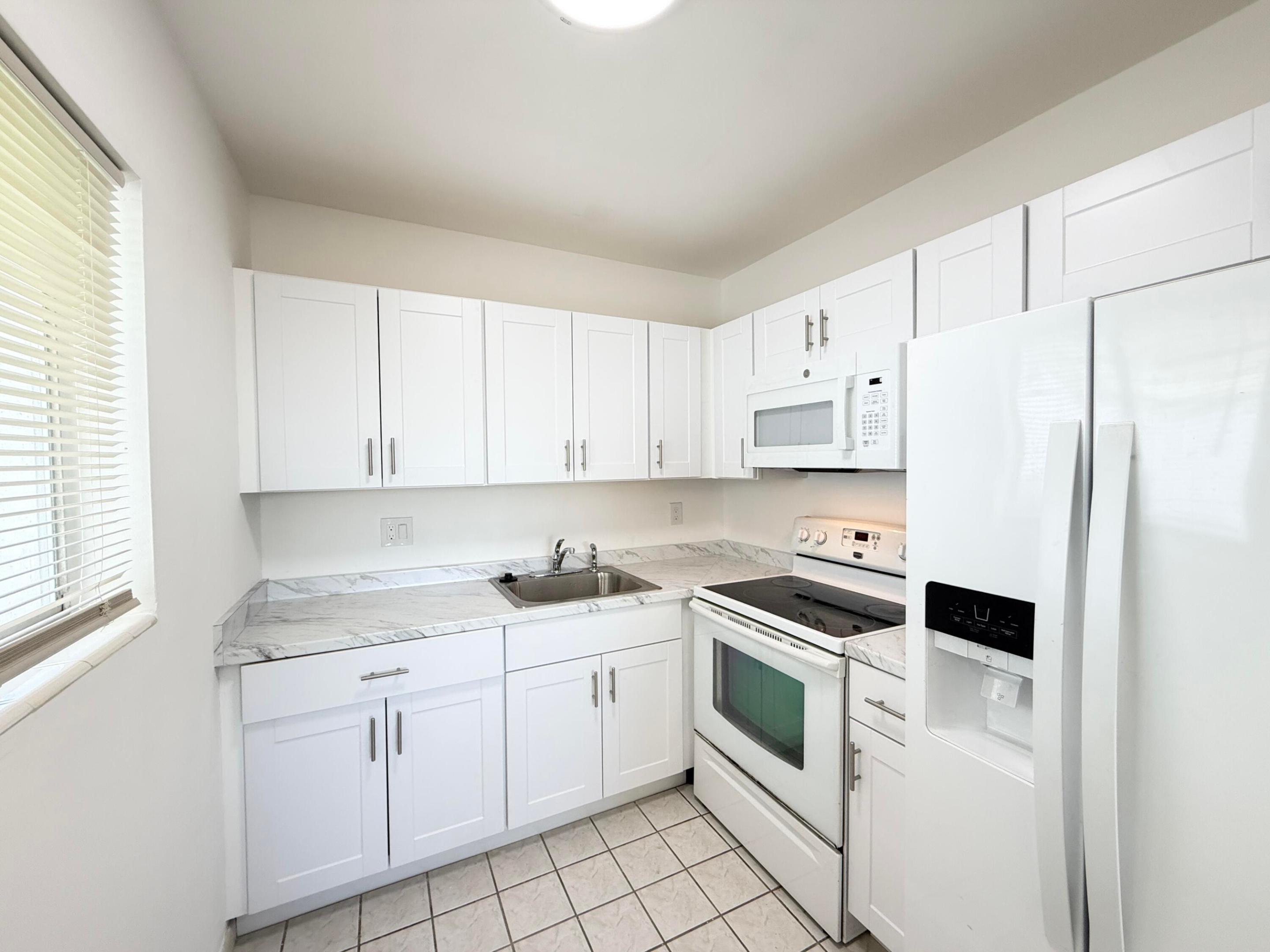 MURRY HILLS - Residential