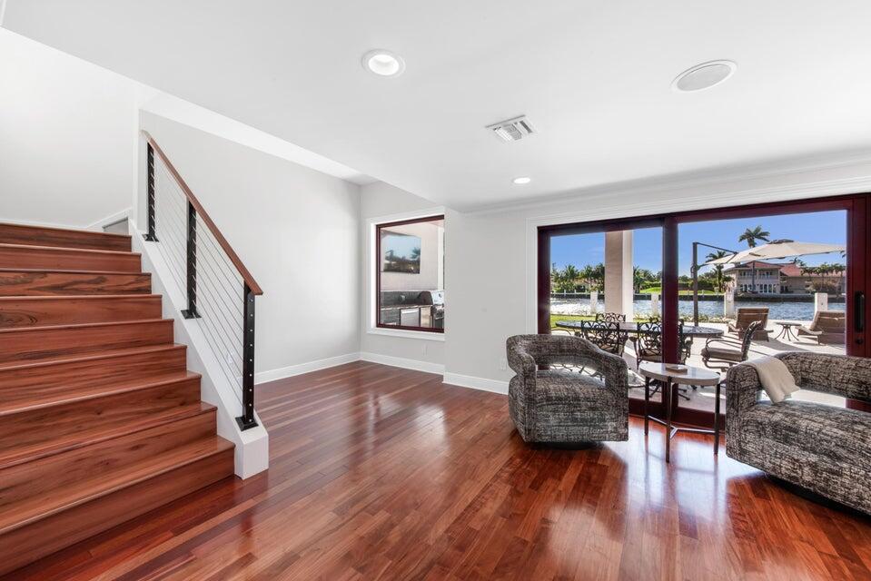 SILVER SHORES - Residential