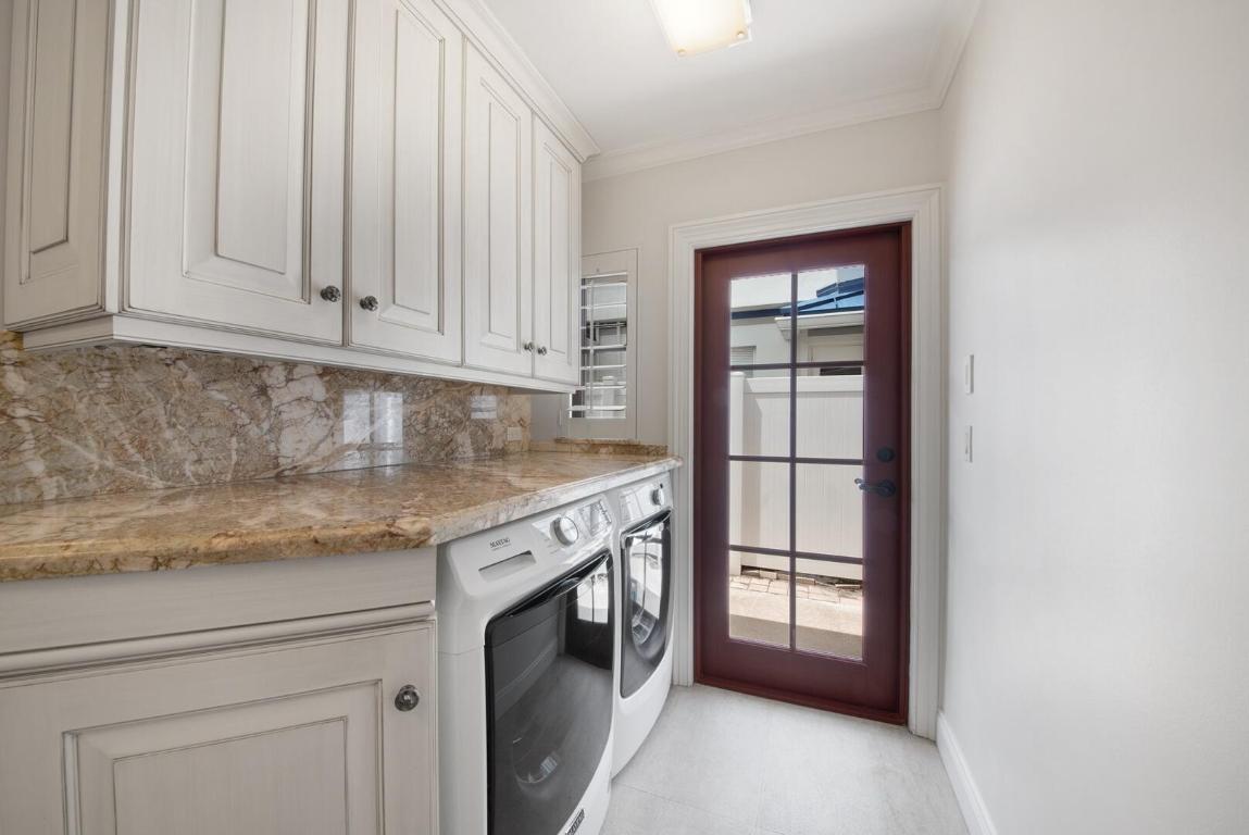 SILVER SHORES - Residential