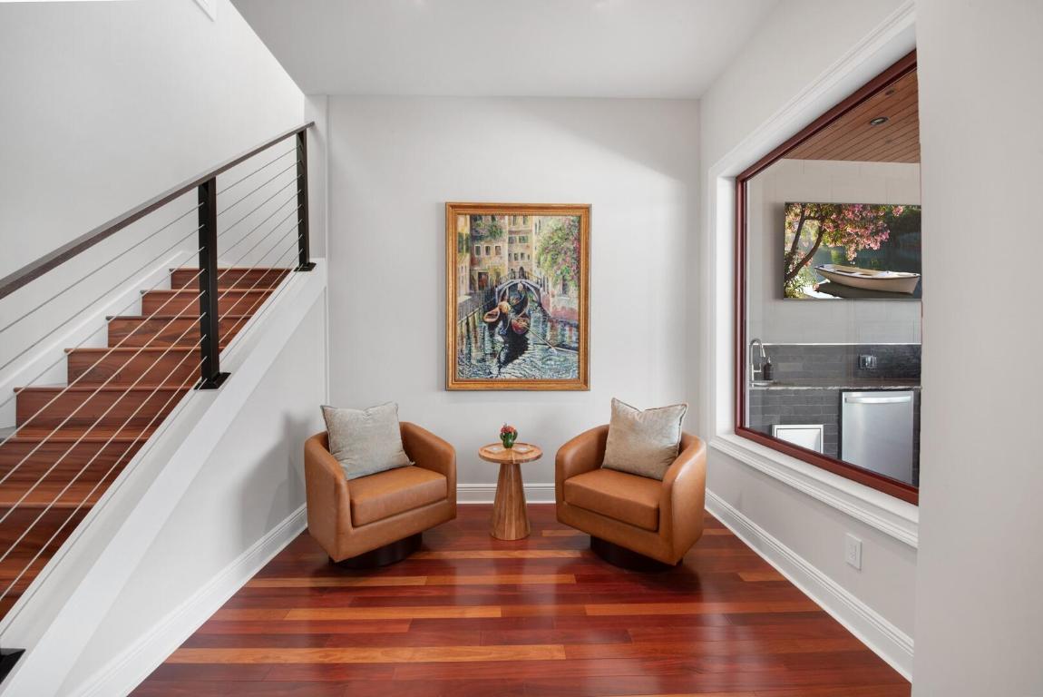 SILVER SHORES - Residential