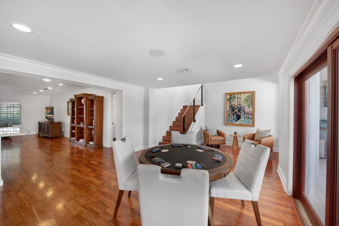 SILVER SHORES - Residential