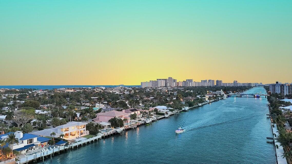 SILVER SHORES - Residential