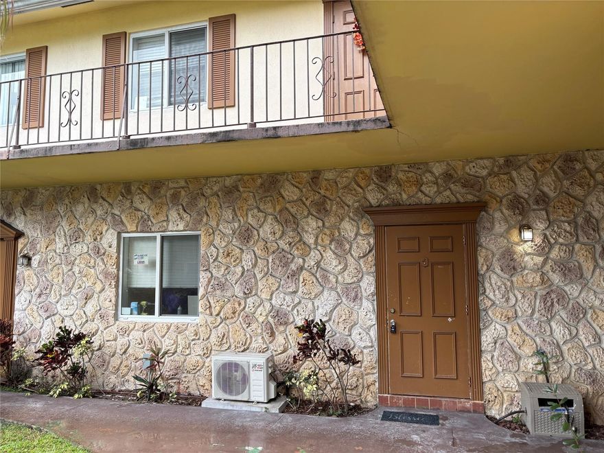 FIRST FLOOR FULLY RENOVATED STUDIO WITH A NEW KITCHEN AND NEW VANITY IN THE BATHROOM. TILE FLOORING, NEW WALL AC, 2 ASSIGN PARKING. GREAT LOCATION, CLOSE TO SHOPPING CENTERS, SCHOOLS & CORAL SPRINGS MALL. WATER INCLUDED IN THE RENT