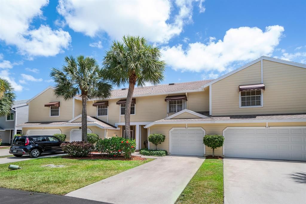 Photo of 5111 Pointe Emerald Lane, Boca Raton, FL 33486 (MLS # R10722511)