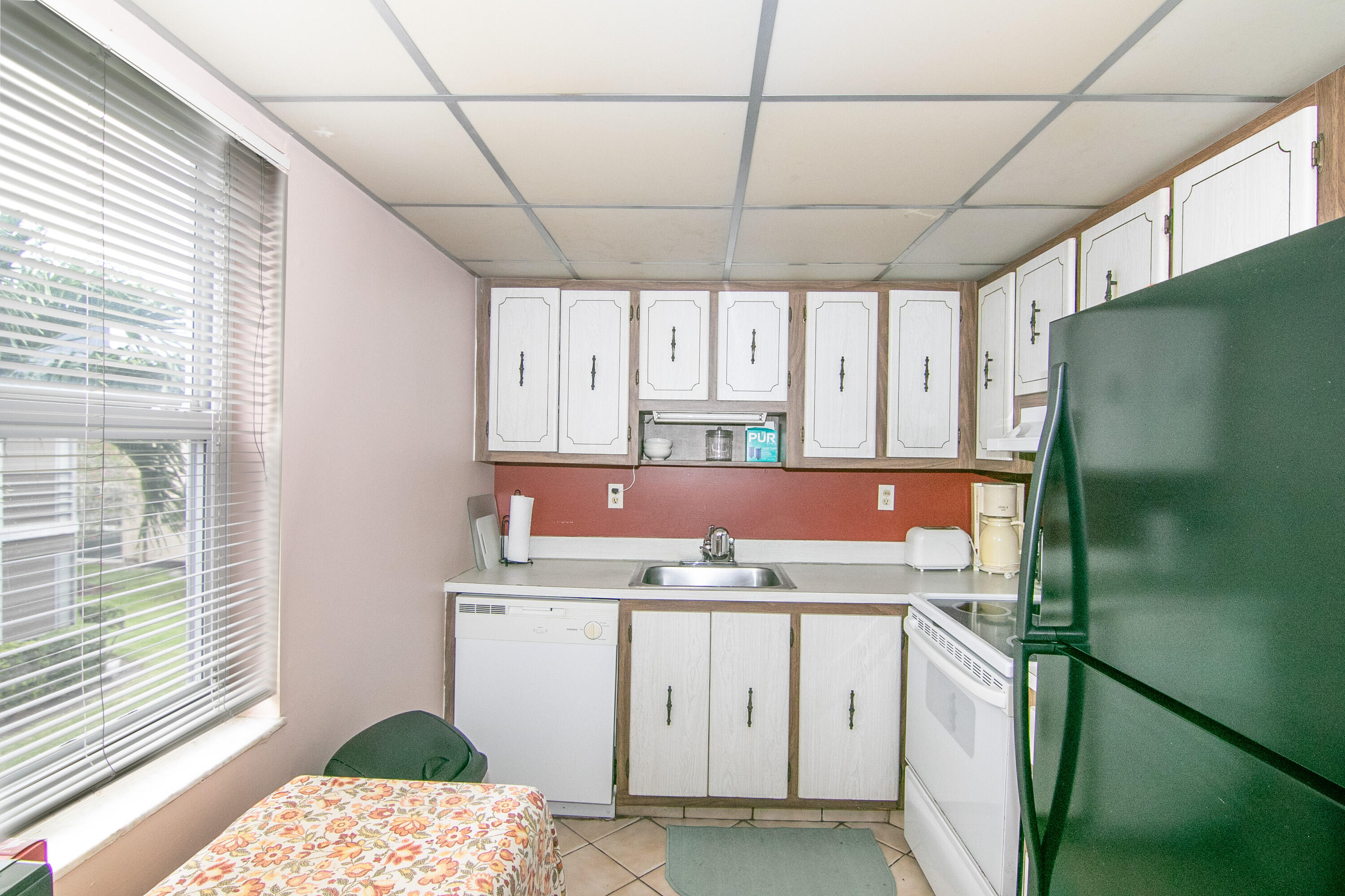 KINGS POINT BURGUNDY CONDOS - Residential Lease