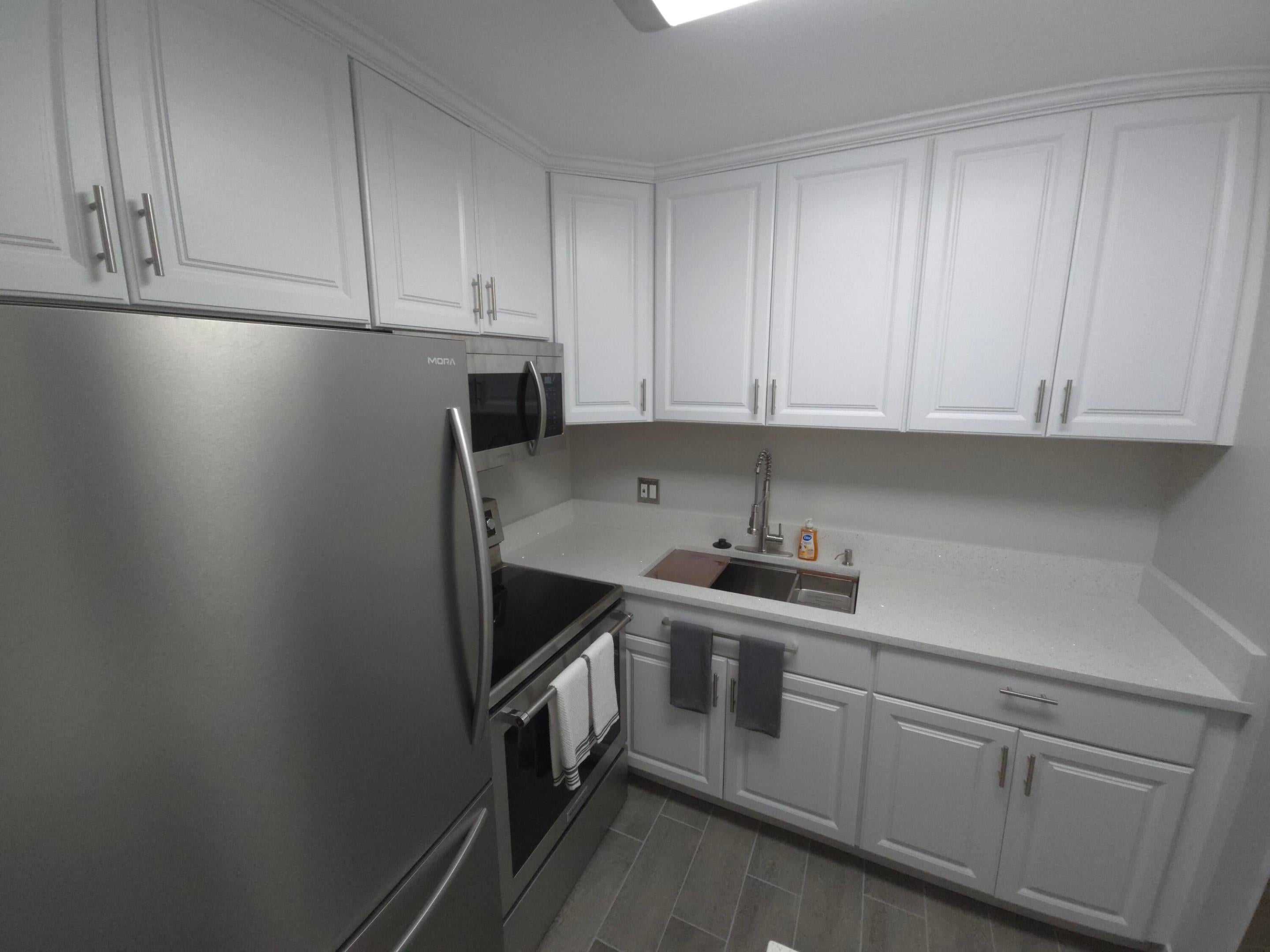208 KENT M