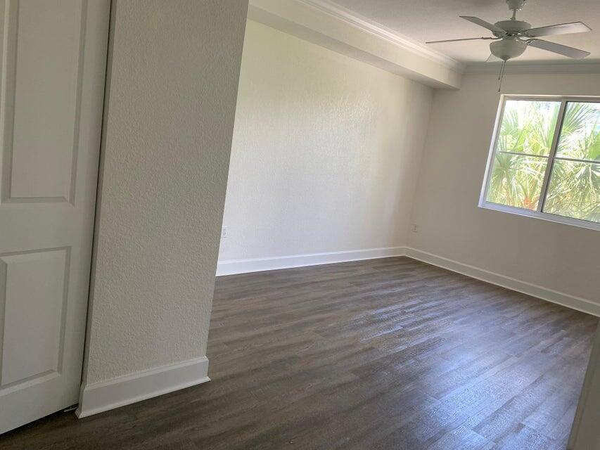 VIZCAYA LAKES CONDO - Residential