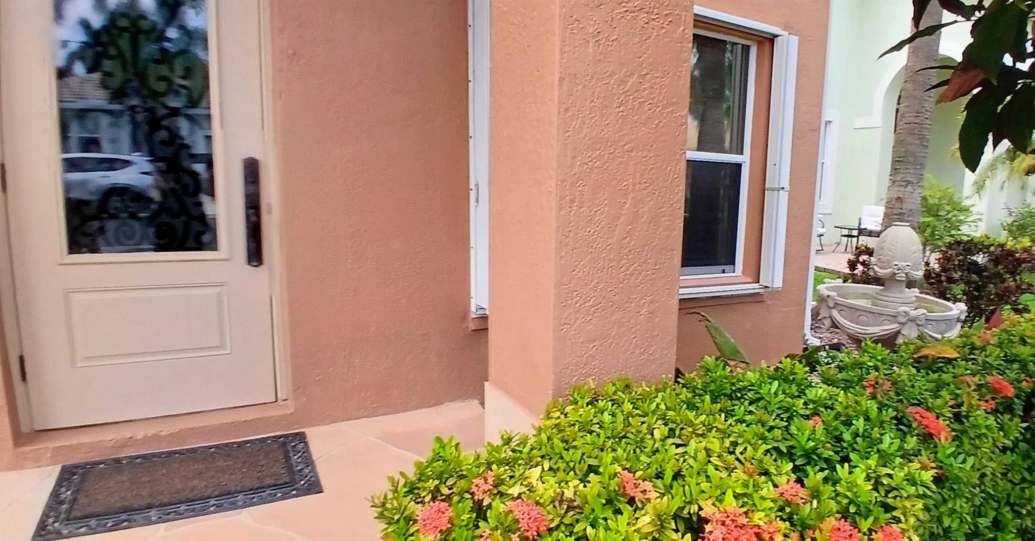 1124 Rialto Dr