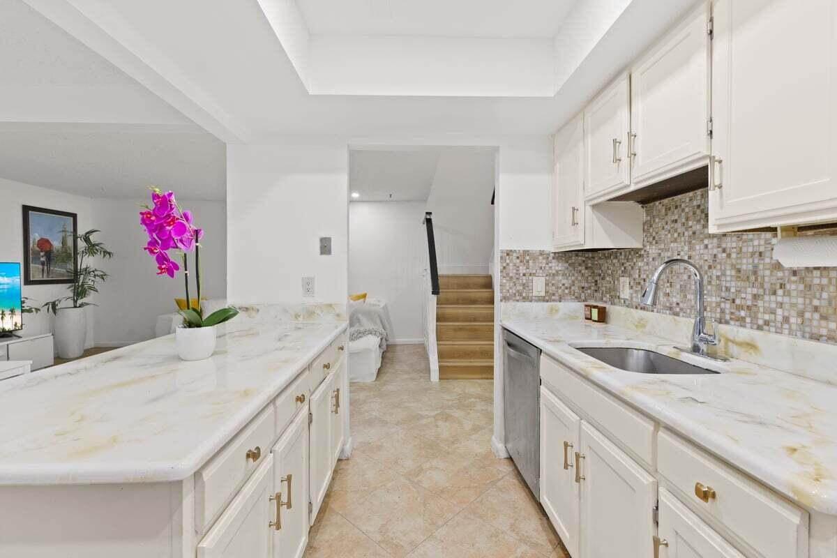 7200 NW 2nd Avenue 158