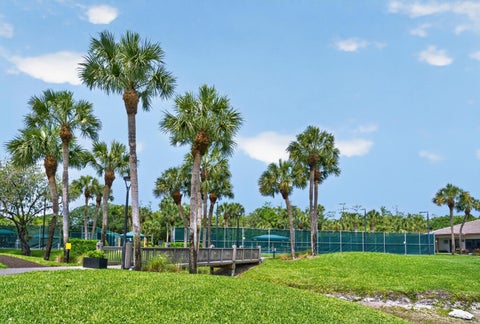 Tiny photo for 7100 E Cypresshead Drive E, Parkland, FL 33067 (MLS # B26071688)