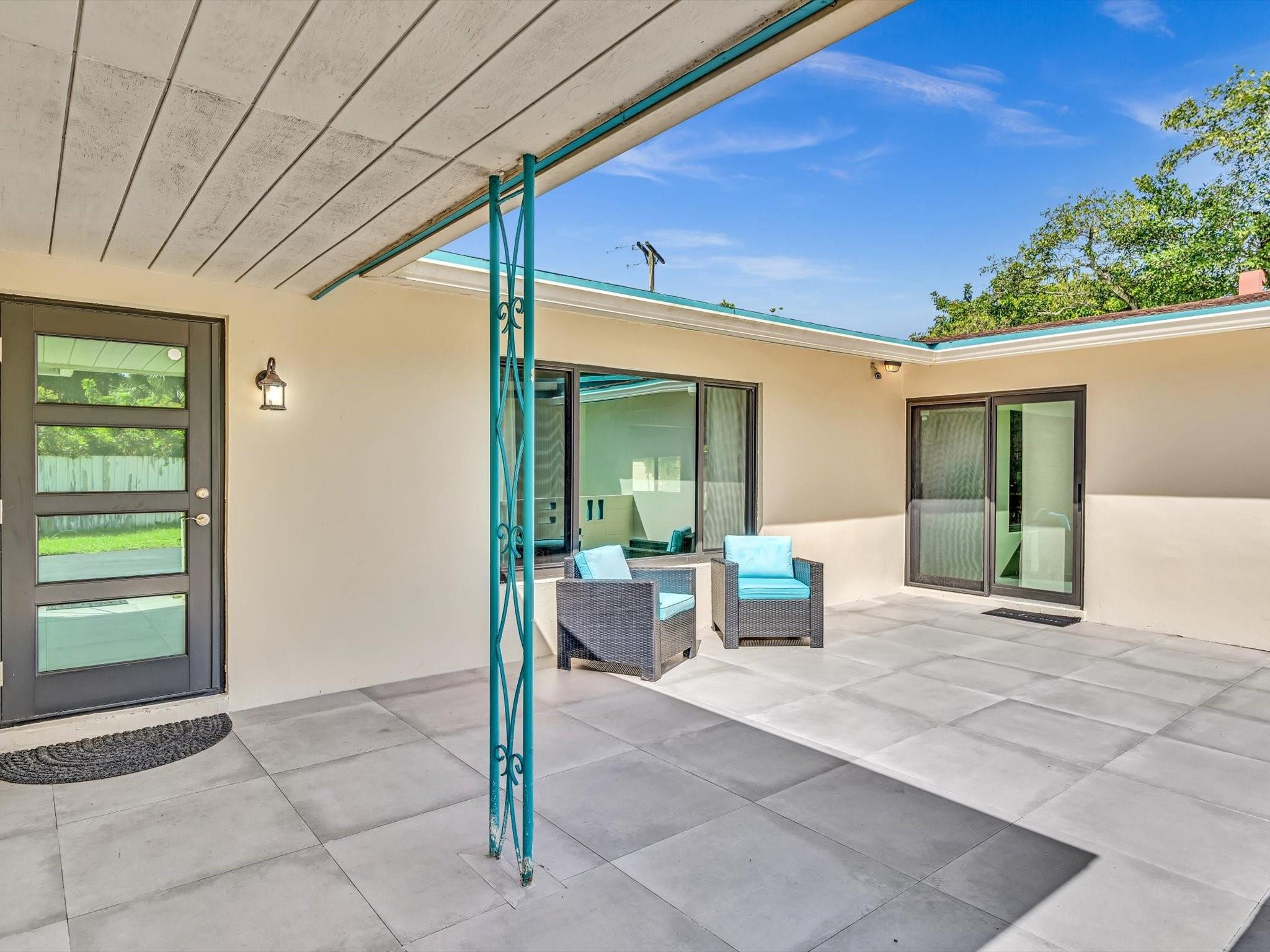 1 SW 58th Ave