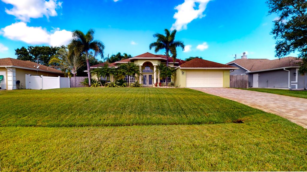Photo of 463 SW Ryder Road, Port Saint Lucie, FL 34953 (MLS # R10941877)