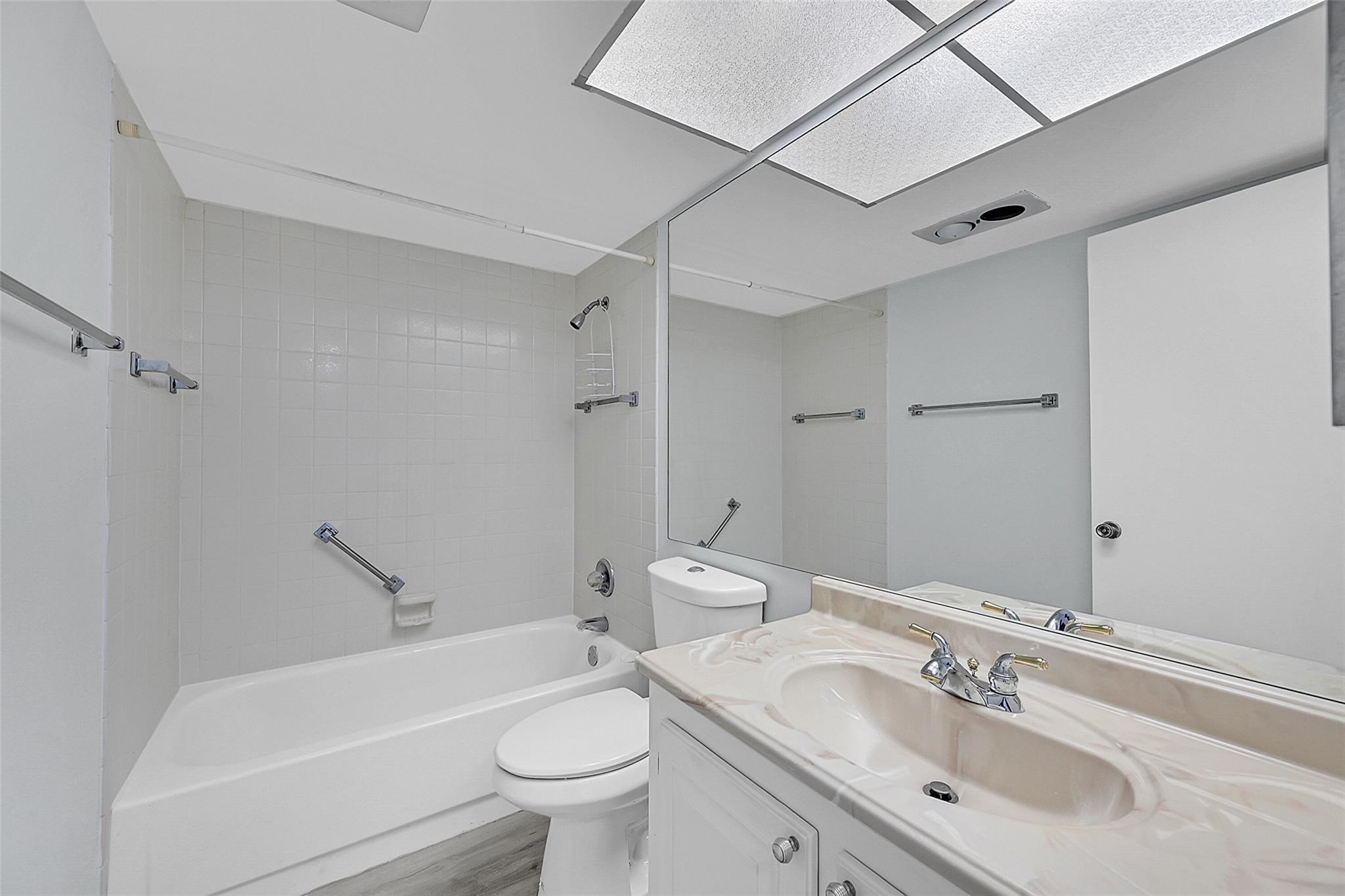 Nassau Village West I, Ro - Residential Lease
