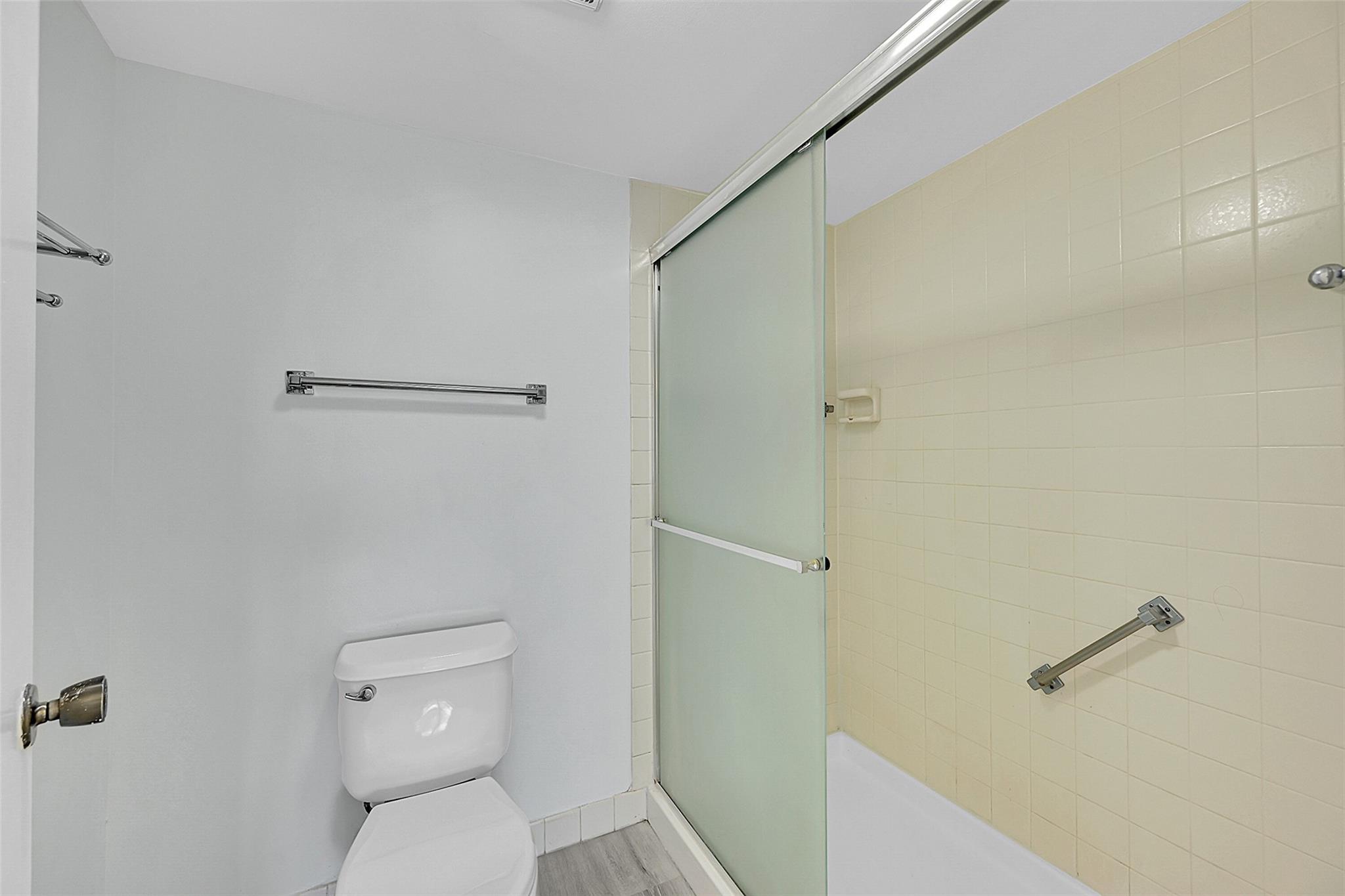 Nassau Village West I, Ro - Residential Lease