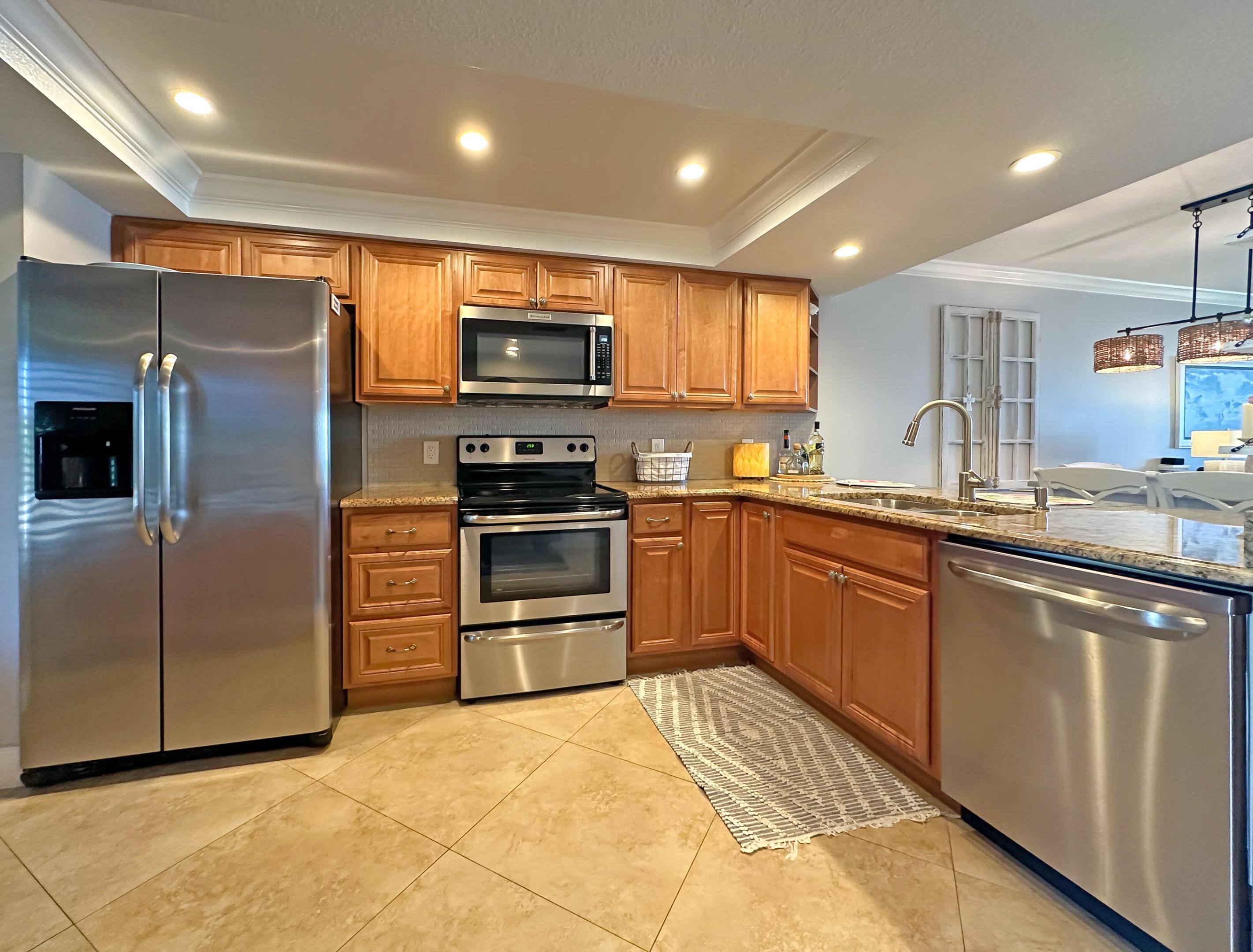 THE SANDPEBBLE CONDO - Residential