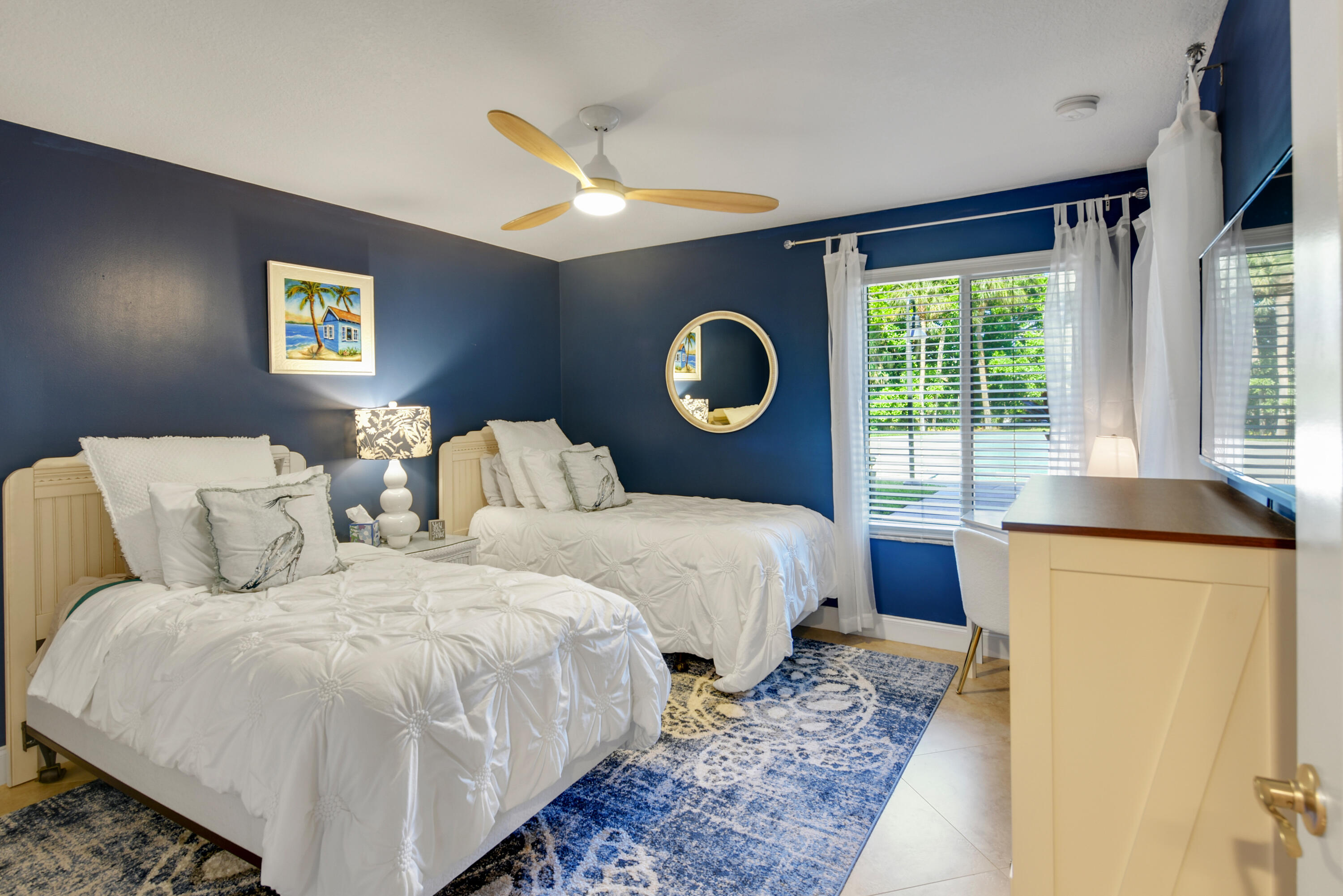 THE SANDPEBBLE CONDO - Residential