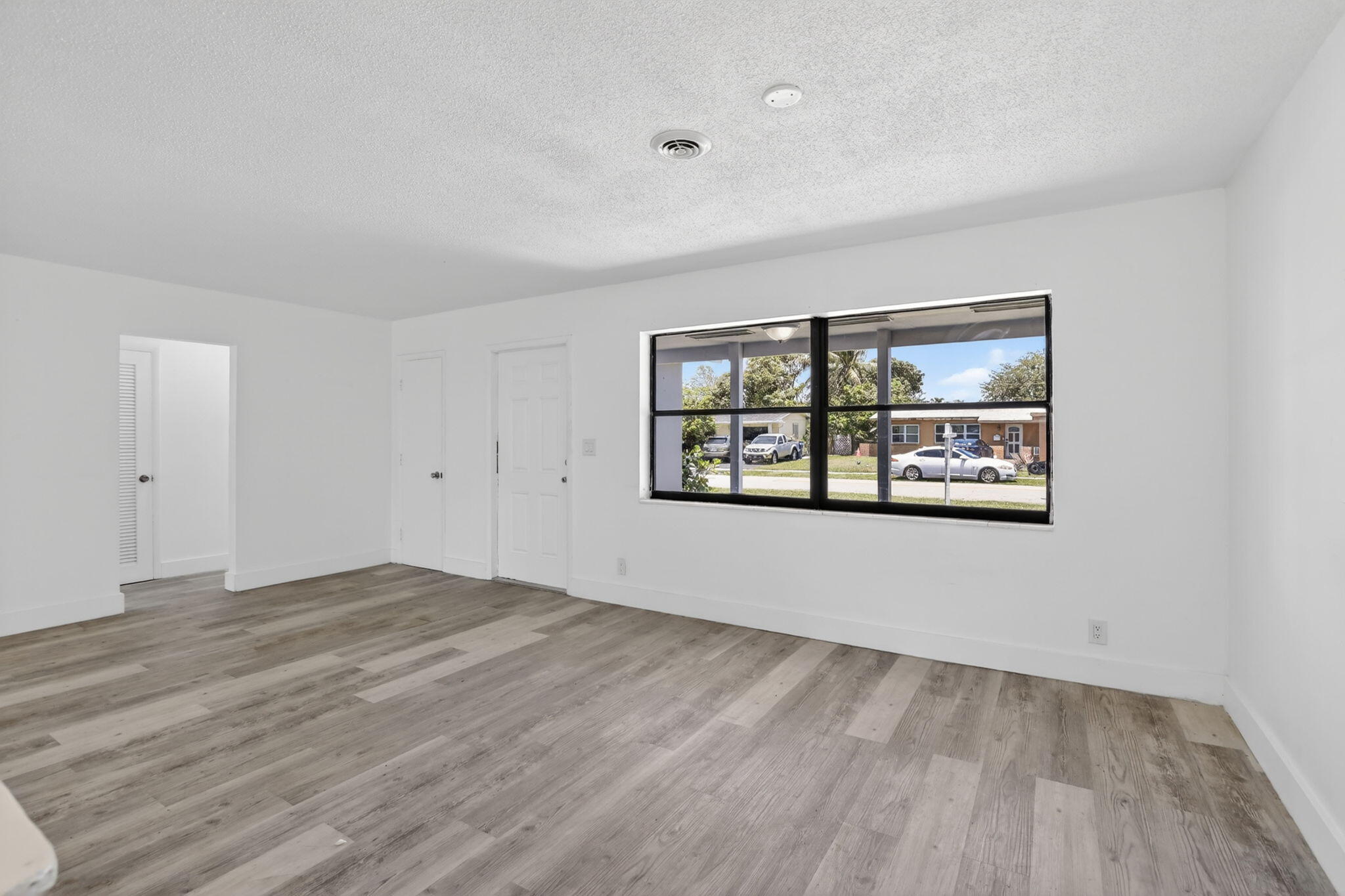 SUNRISE GOLF VILLAGE - Residential