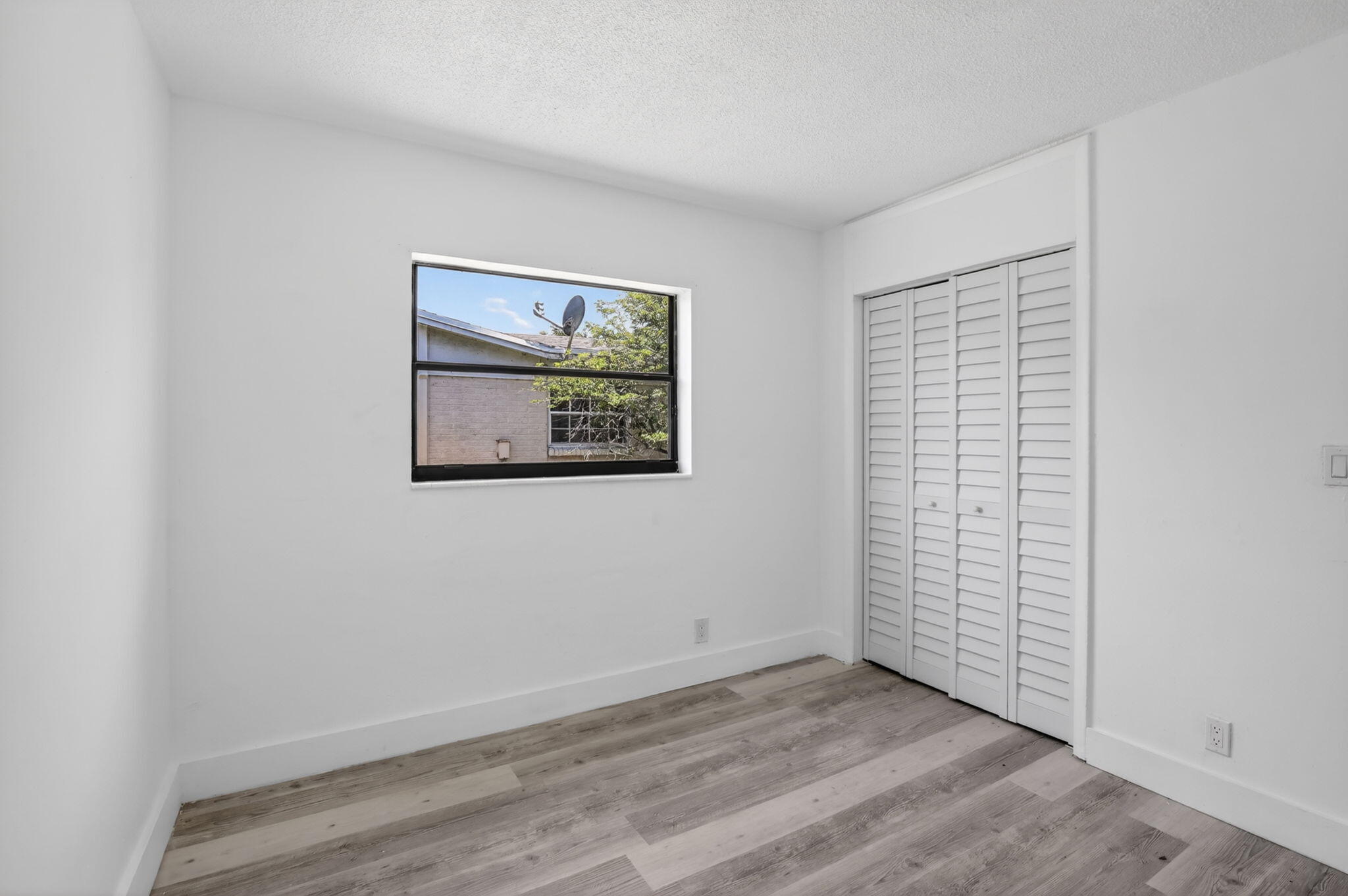 SUNRISE GOLF VILLAGE - Residential