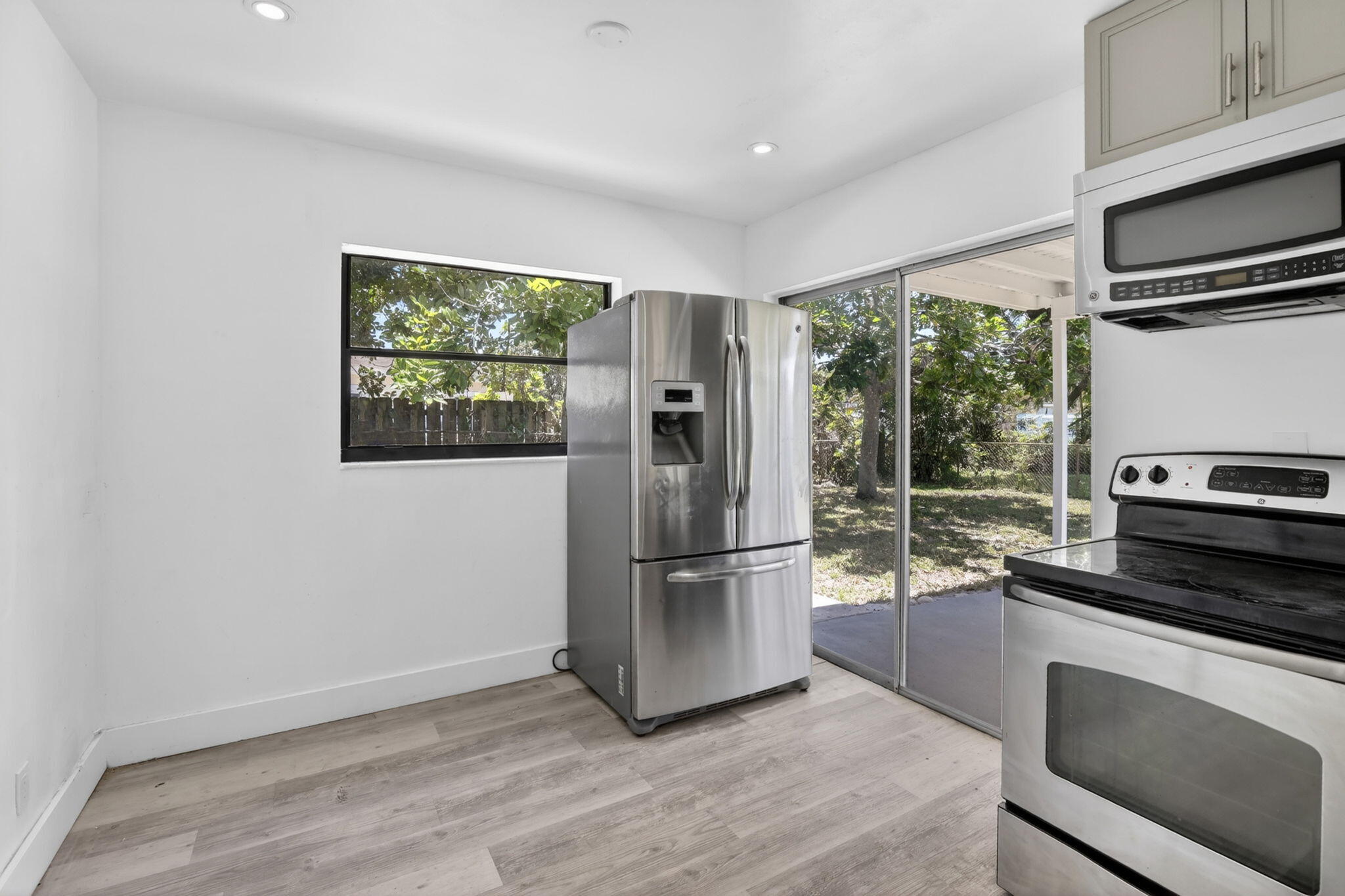 SUNRISE GOLF VILLAGE - Residential