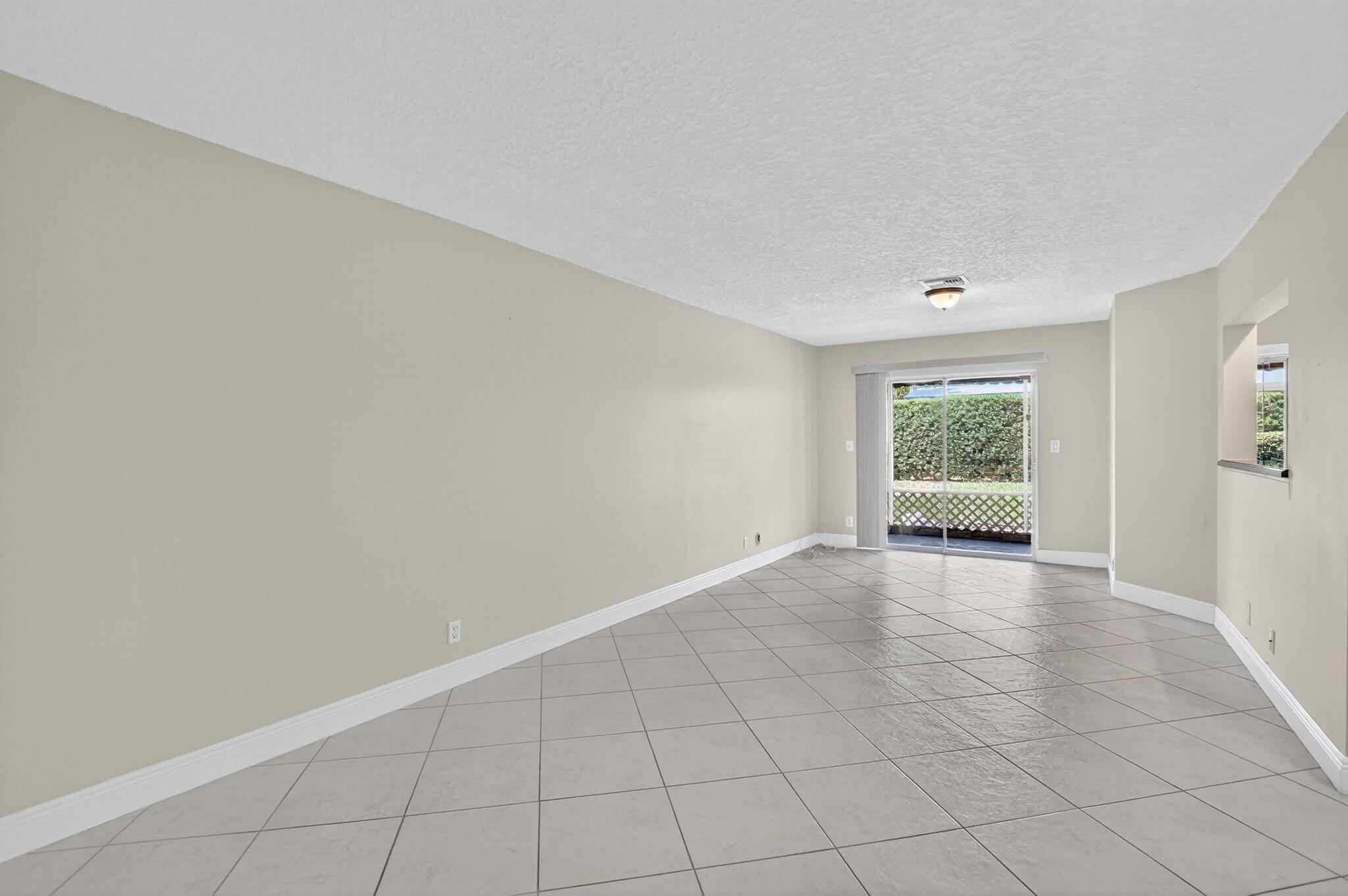 5051 Pointe Emerald Lane 5051