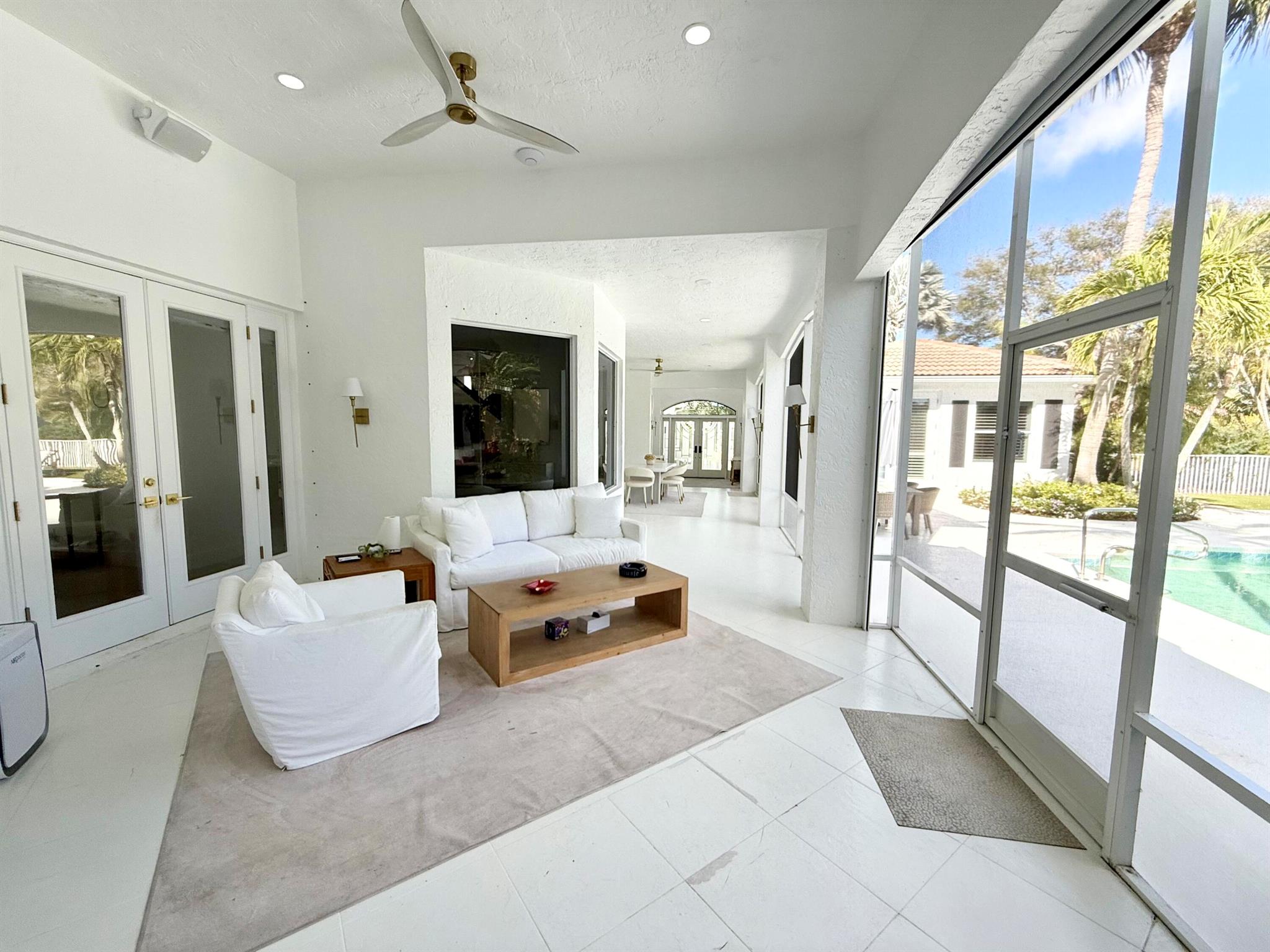 ADMIRALS COVE - Residential