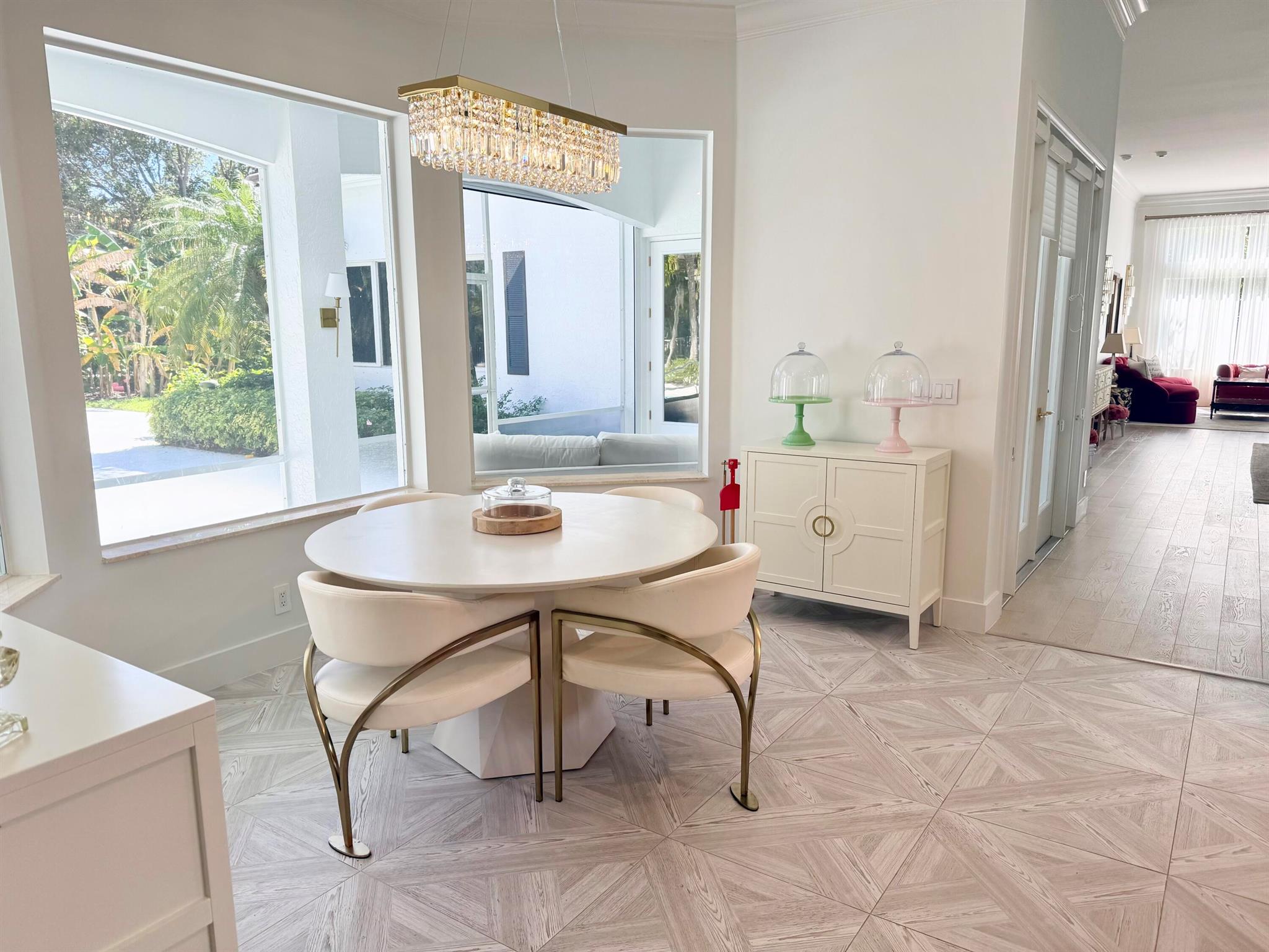 ADMIRALS COVE - Residential