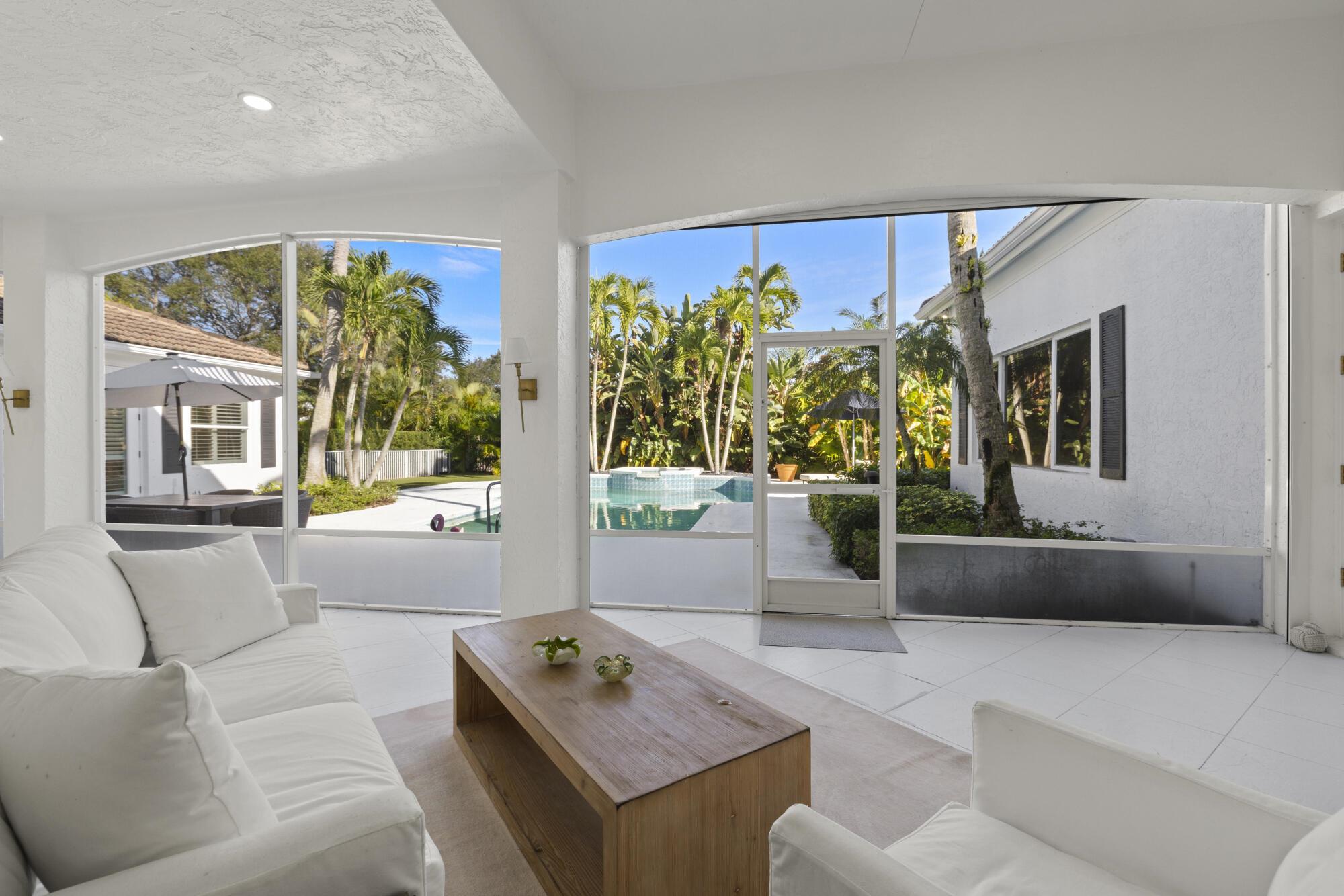 ADMIRALS COVE - Residential