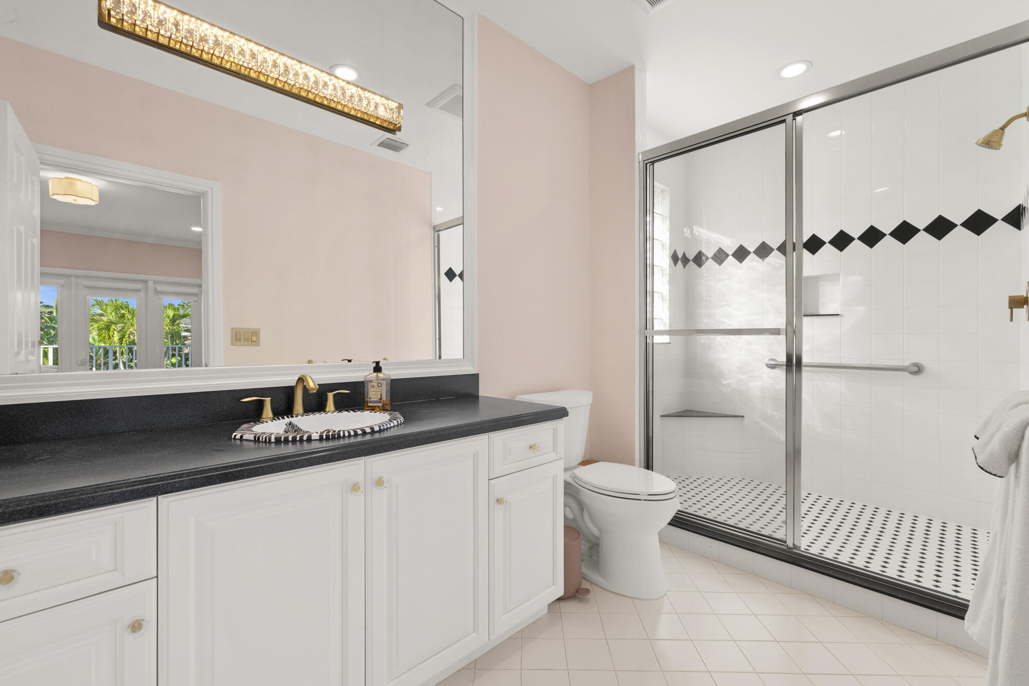 ADMIRALS COVE - Residential