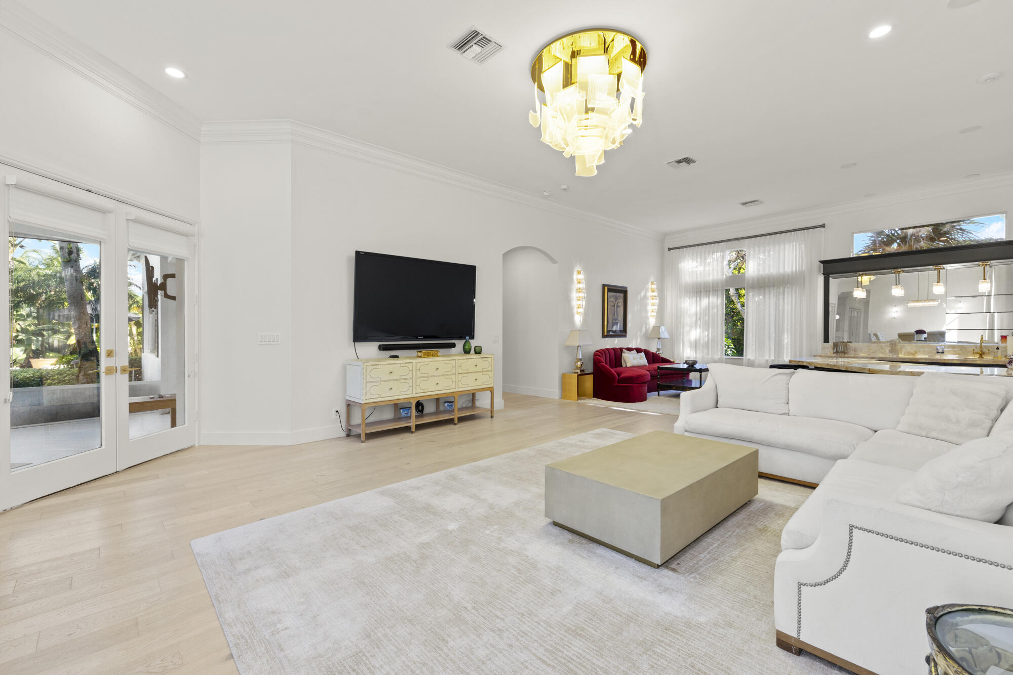 ADMIRALS COVE - Residential