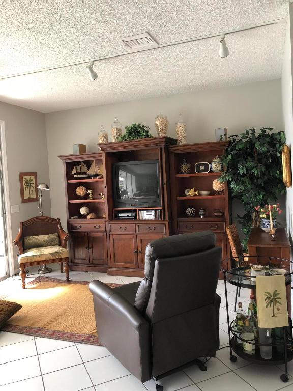 Cortina - Residential Lease