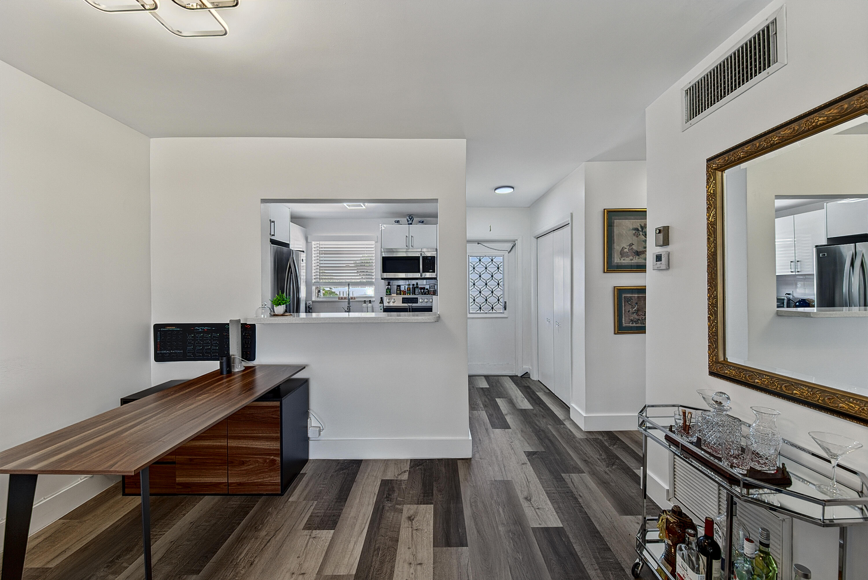 301 S Golf Boulevard 277