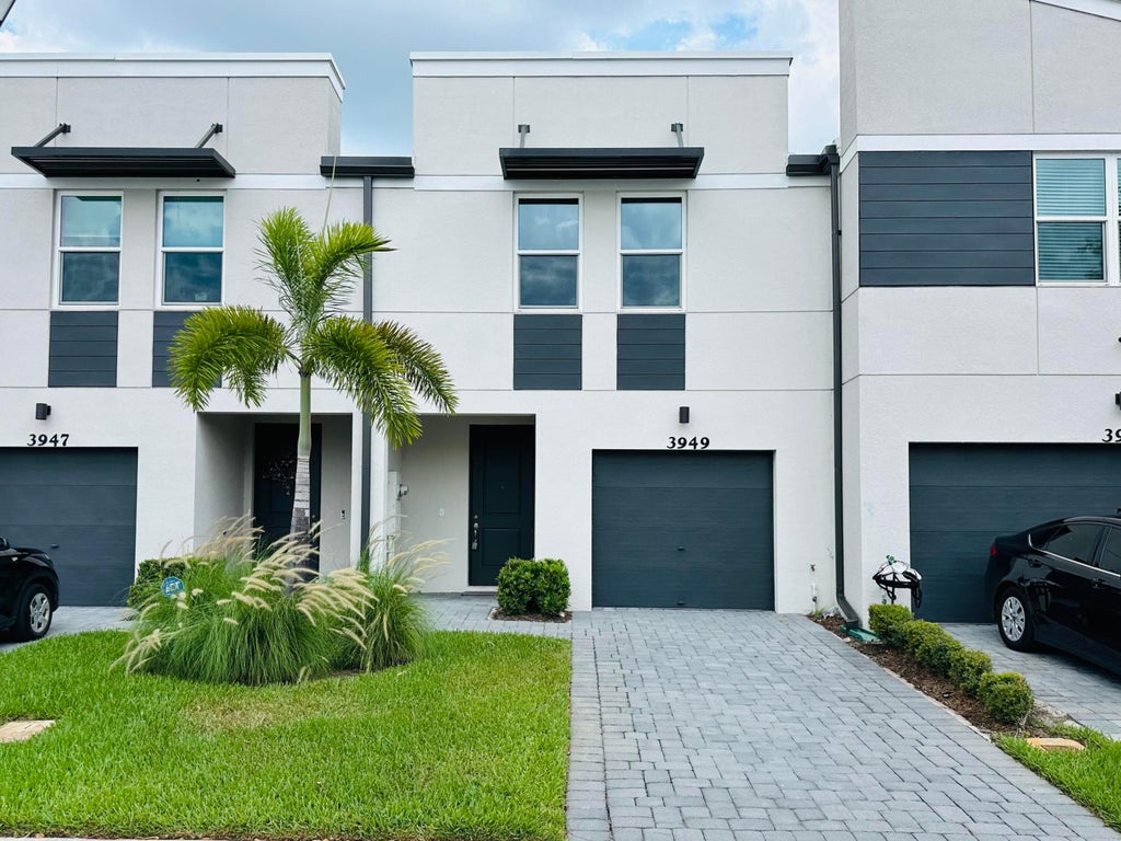Photo of 3949 SE Mentmore Lane, Stuart, FL 34997 (MLS # B26065996)