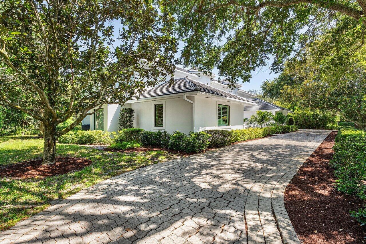 18385 SE Village Circle