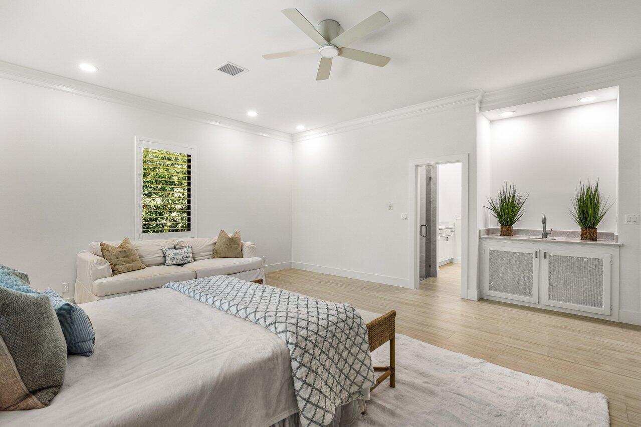 JUPITER HILLS - Residential