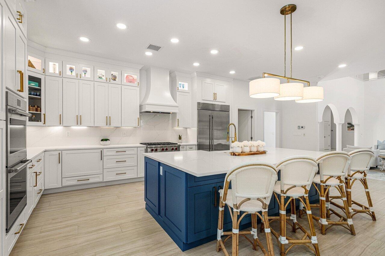 JUPITER HILLS - Residential