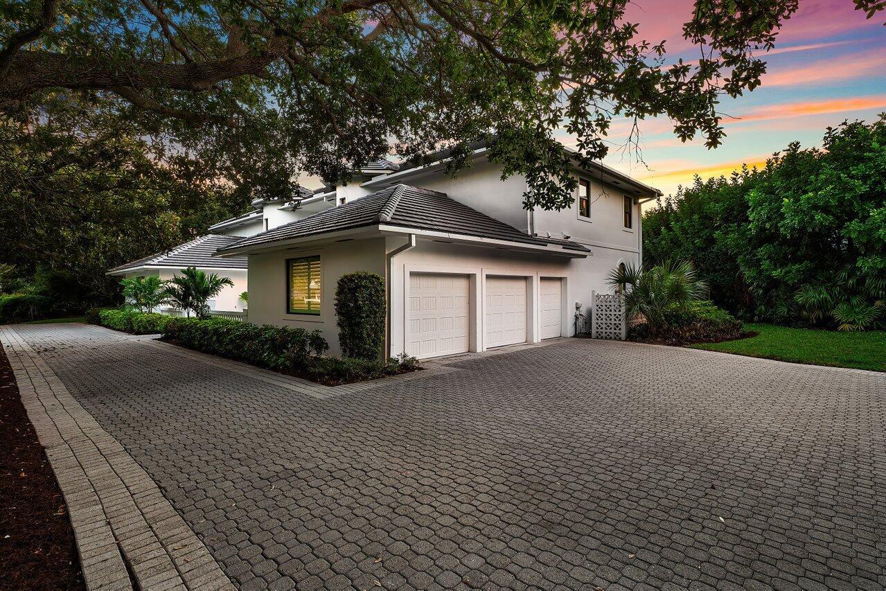 18385 SE Village Circle