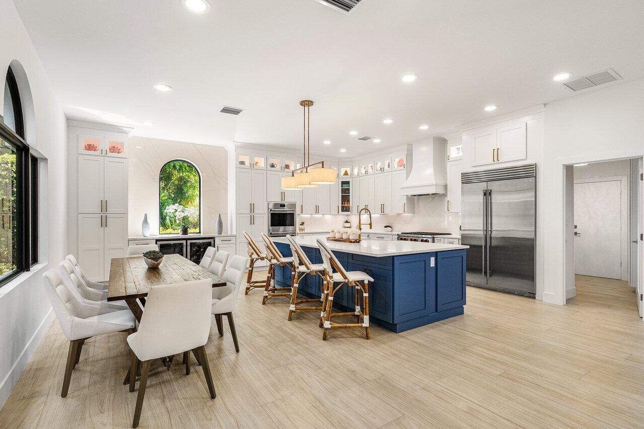 JUPITER HILLS - Residential