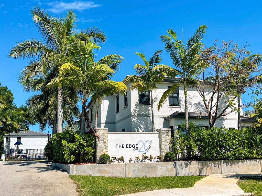 Photo of 524 SW 19th Way, Fort Lauderdale, FL 33312 (MLS # B26019176)