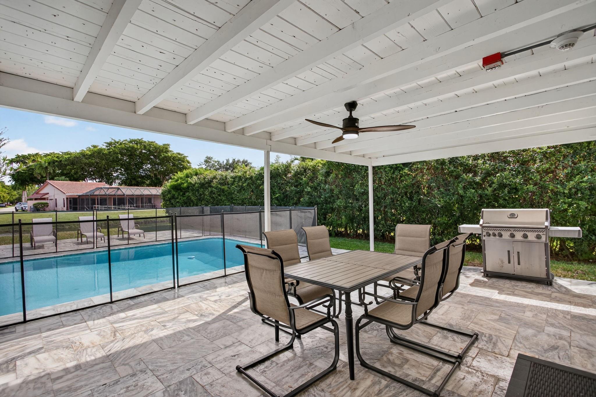 Coral Spgs Country Club W - Residential