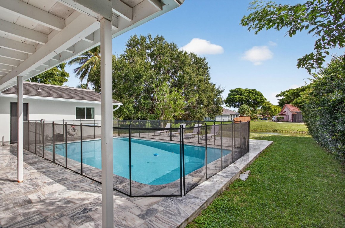 Coral Spgs Country Club W - Residential