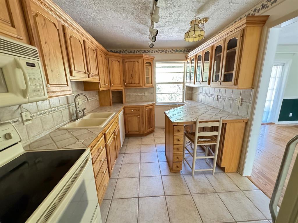 3008 NW 69th Ct 1F