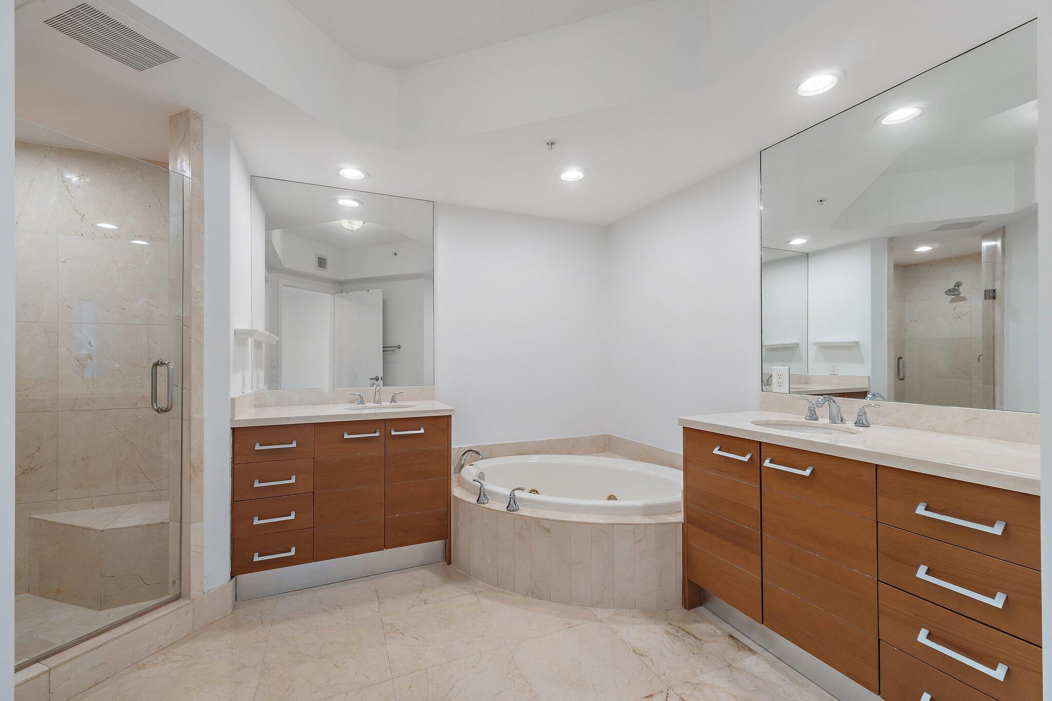 LANDMARK AT THE GARDENS CONDO - Residential Lease