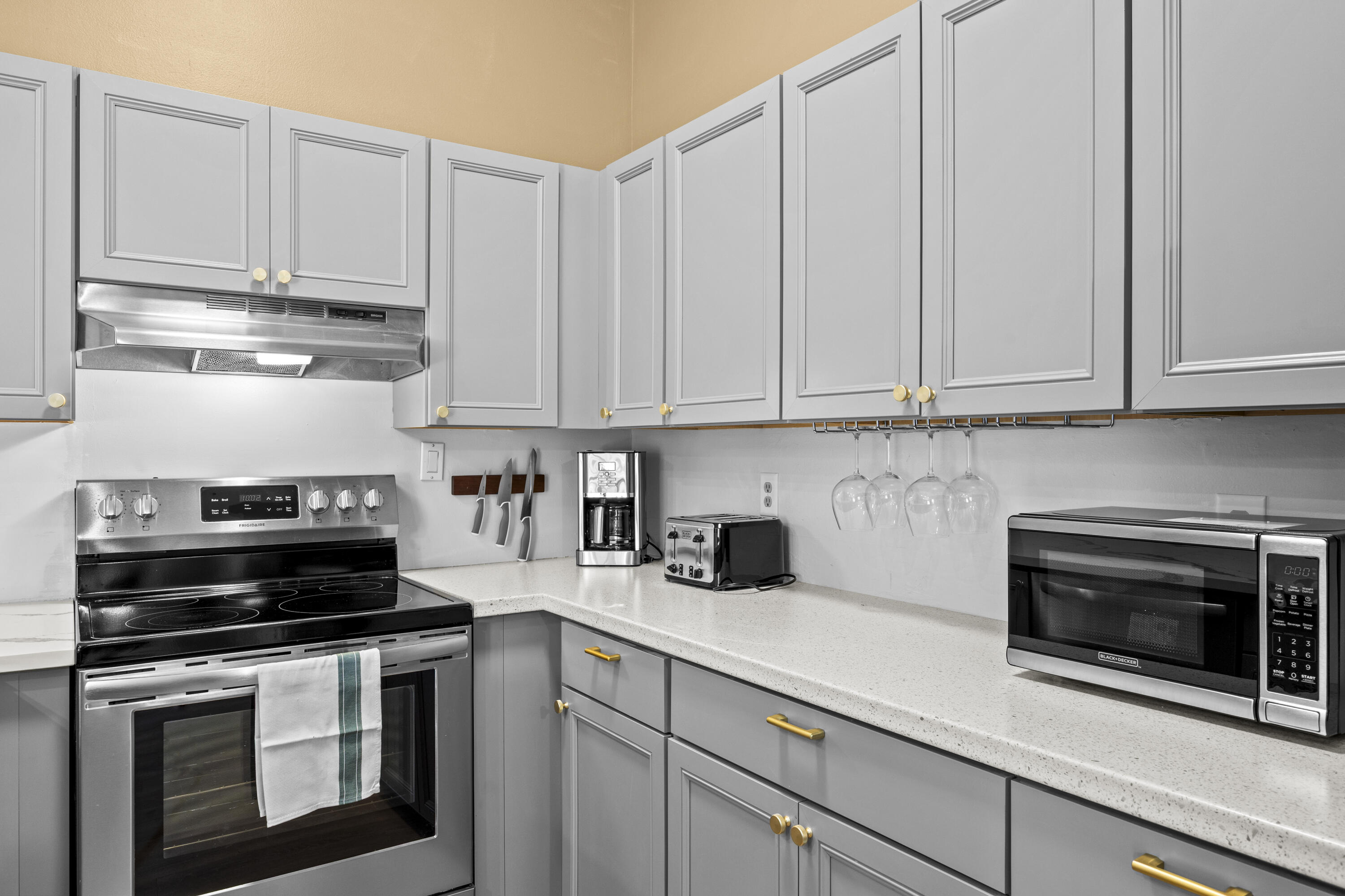 SUGAR POND MANOR OF WELLINGTON - Residential Lease